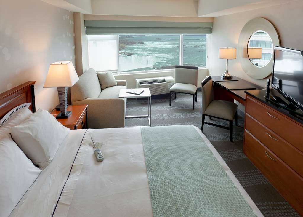 niagara fallsview hotel and suites