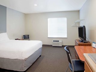Extended Stay America Select Suites - Firestone,Boulder County>>Boulder,3 star