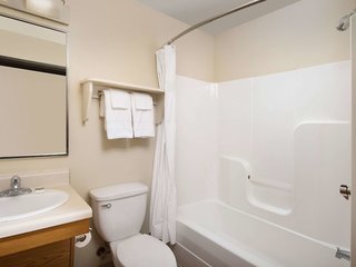 woodspring suites macon west i 475