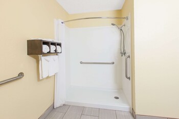 days inn by wyndham miami