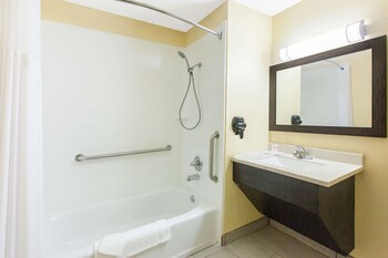 days inn by wyndham miami