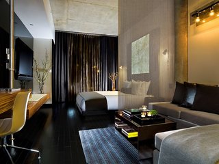 Sixty Lower East Side,Jersey City>>New York,5 star