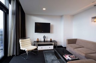 Sixty Lower East Side,Jersey City>>New York,5 star