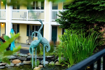 Innseason Resorts The Falls At Ogunquit,Ogunquit - Wells>>Ogunquit,3 star