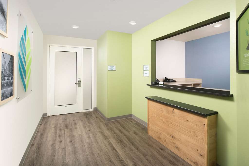 extended stay america select suites pensacola northwest