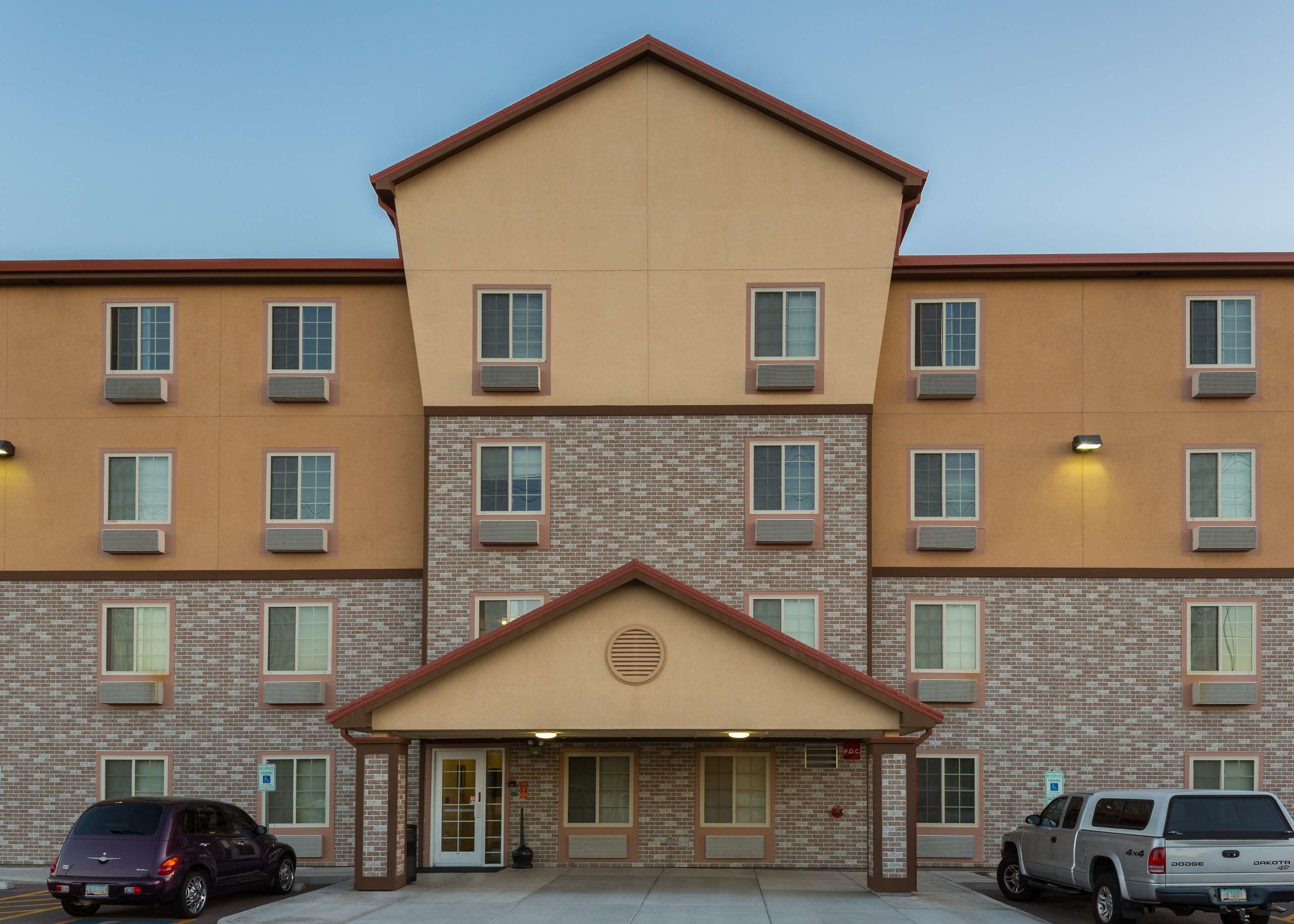 value place phoenix az peoria