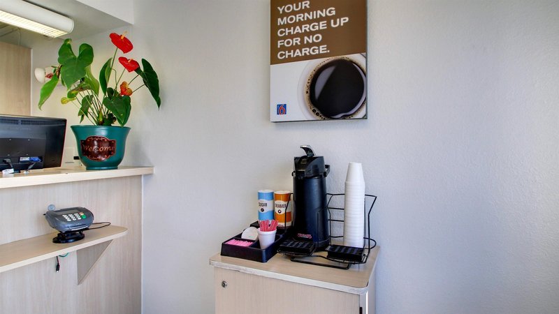 motel 6 normal il bloomington area