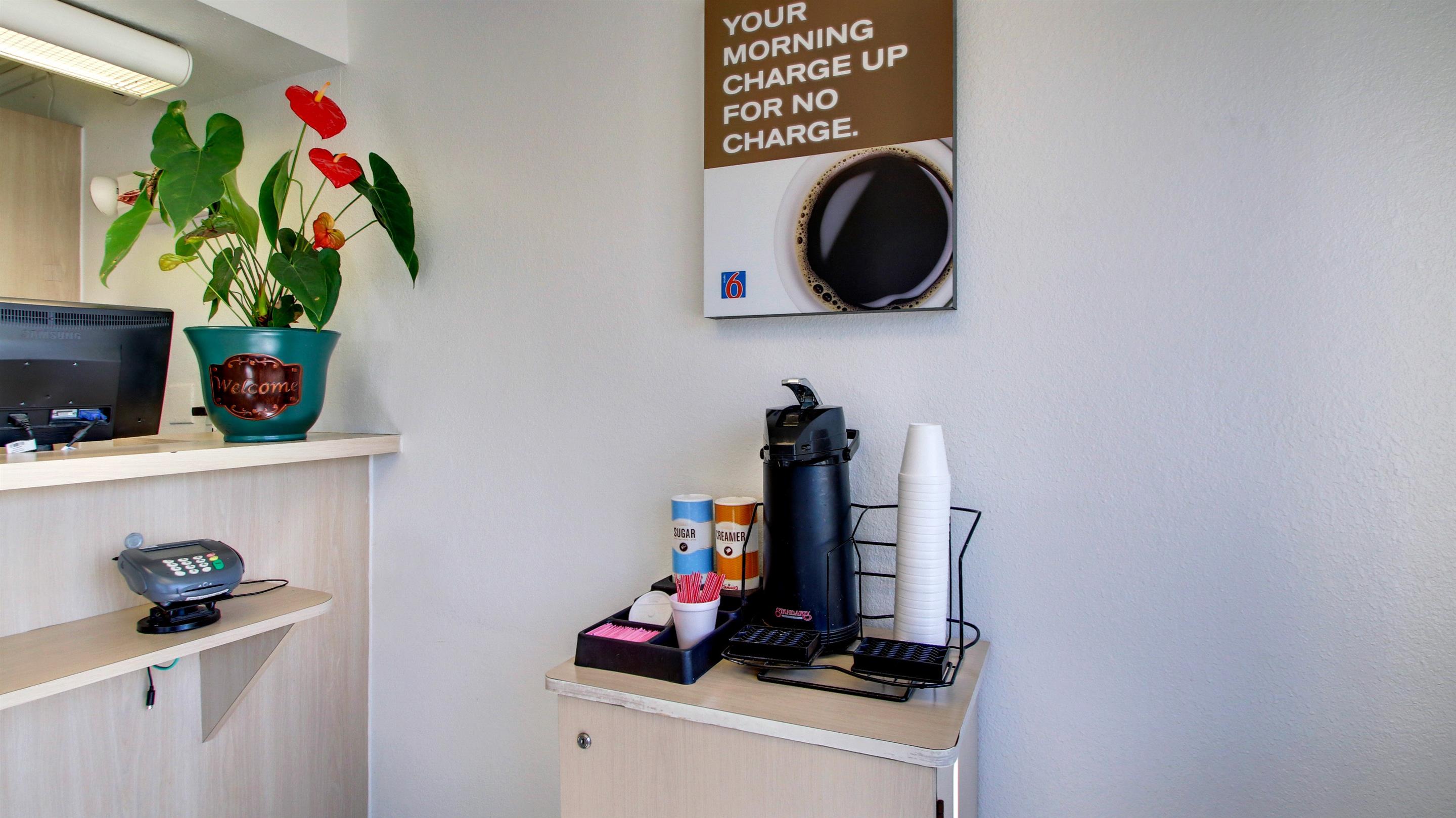 motel 6 normal il bloomington area