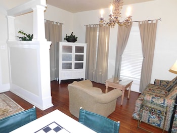 rainbow courts motel