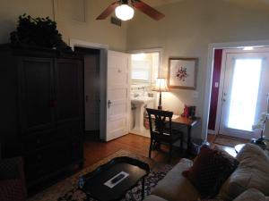 rainbow courts motel