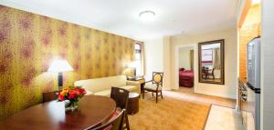 radio city apartments