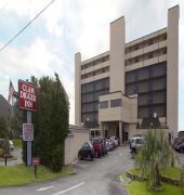 crystal coast oceanfront hotel