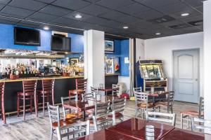 crystal coast oceanfront hotel