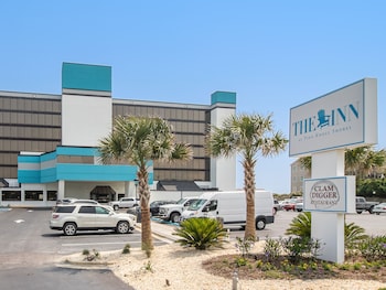 crystal coast oceanfront hotel