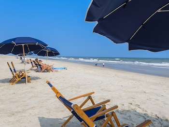 crystal coast oceanfront hotel