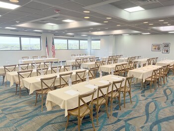 crystal coast oceanfront hotel