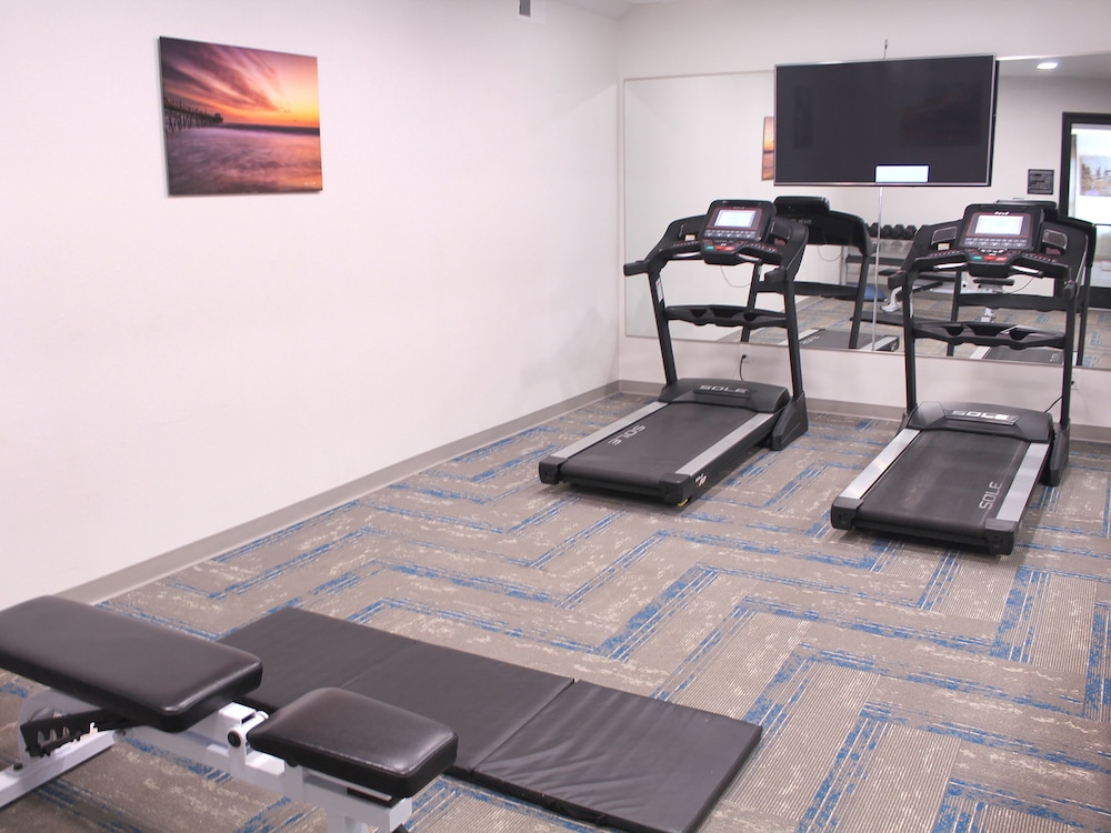 crystal coast oceanfront hotel