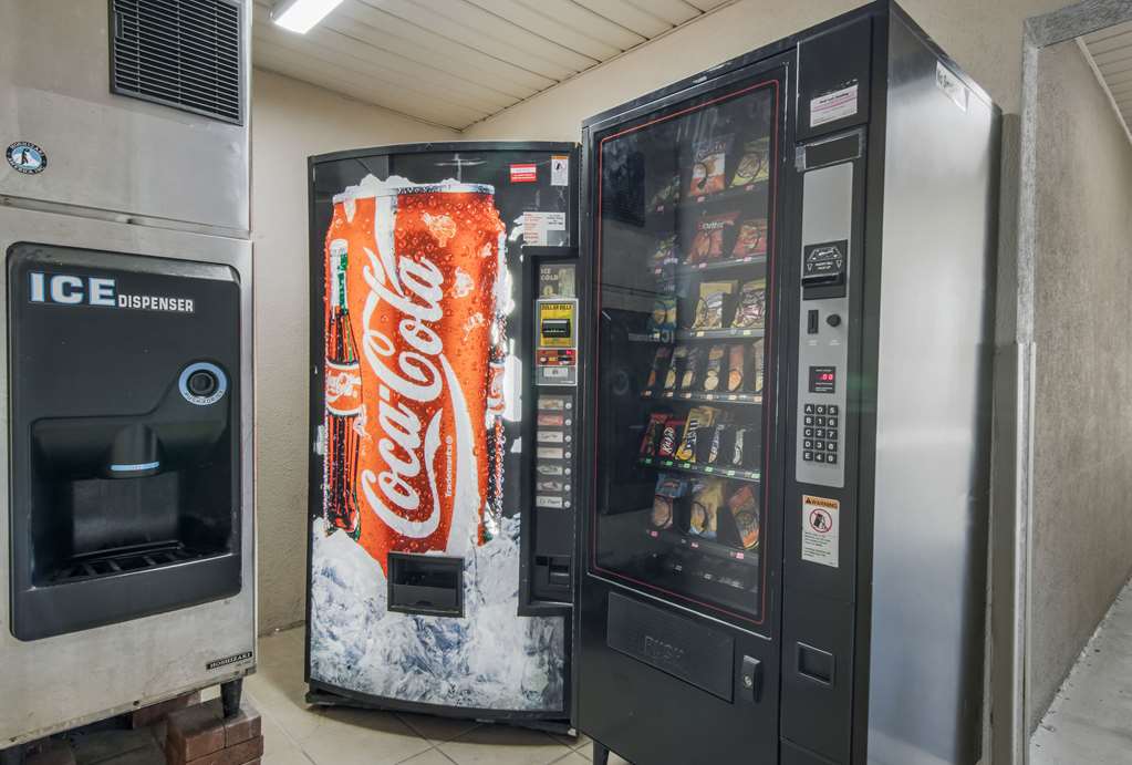 rodeway inn and suites