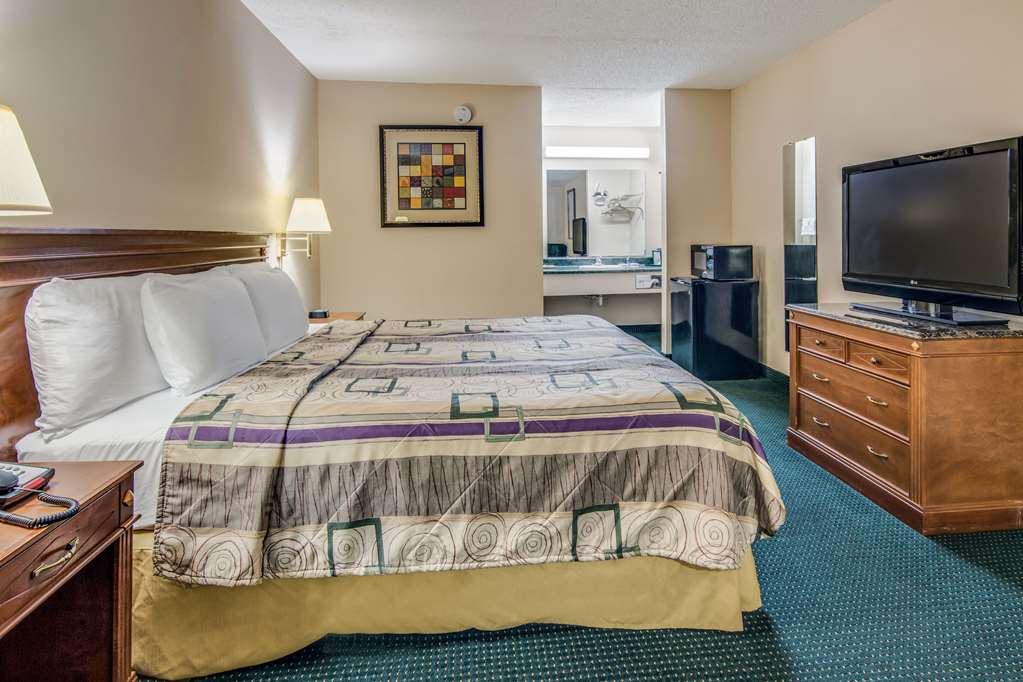 rodeway inn and suites