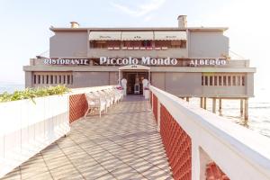 piccolo mondo hotel