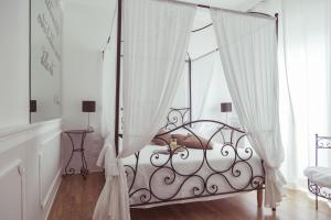 piccolo mondo hotel