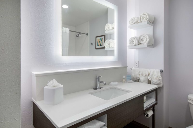 hampton inn and suites ruidoso downs