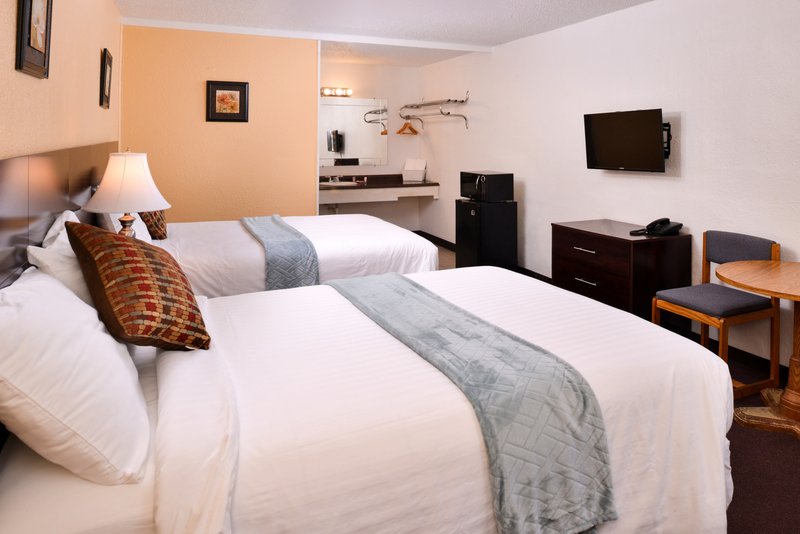 red carpet inn battleboro