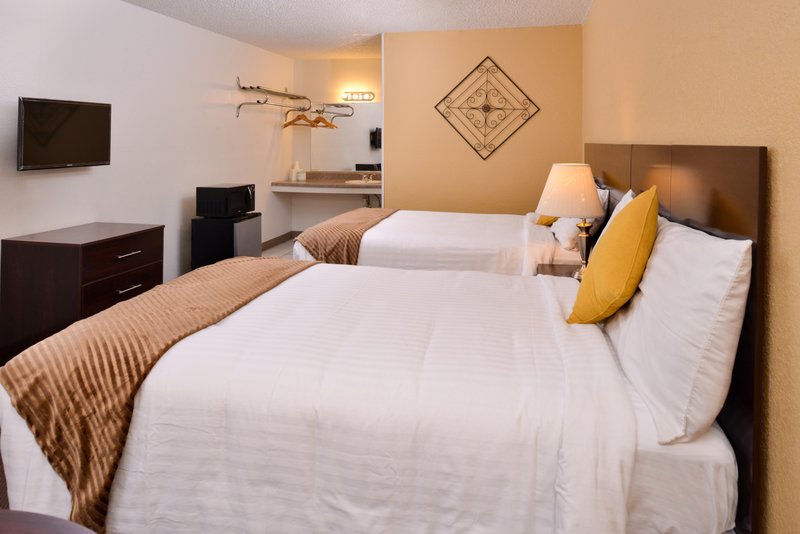 red carpet inn battleboro