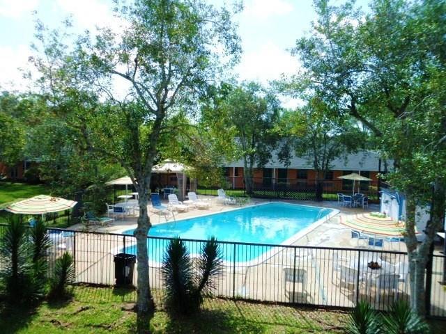 red carpet inn houma la