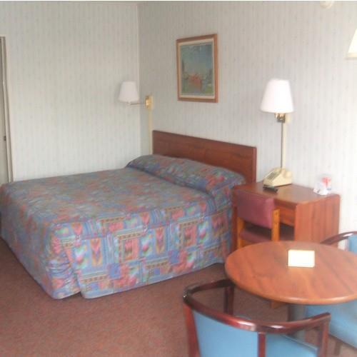 red carpet inn louisville