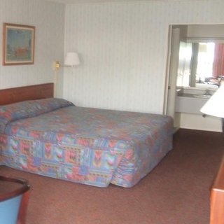 red carpet inn louisville