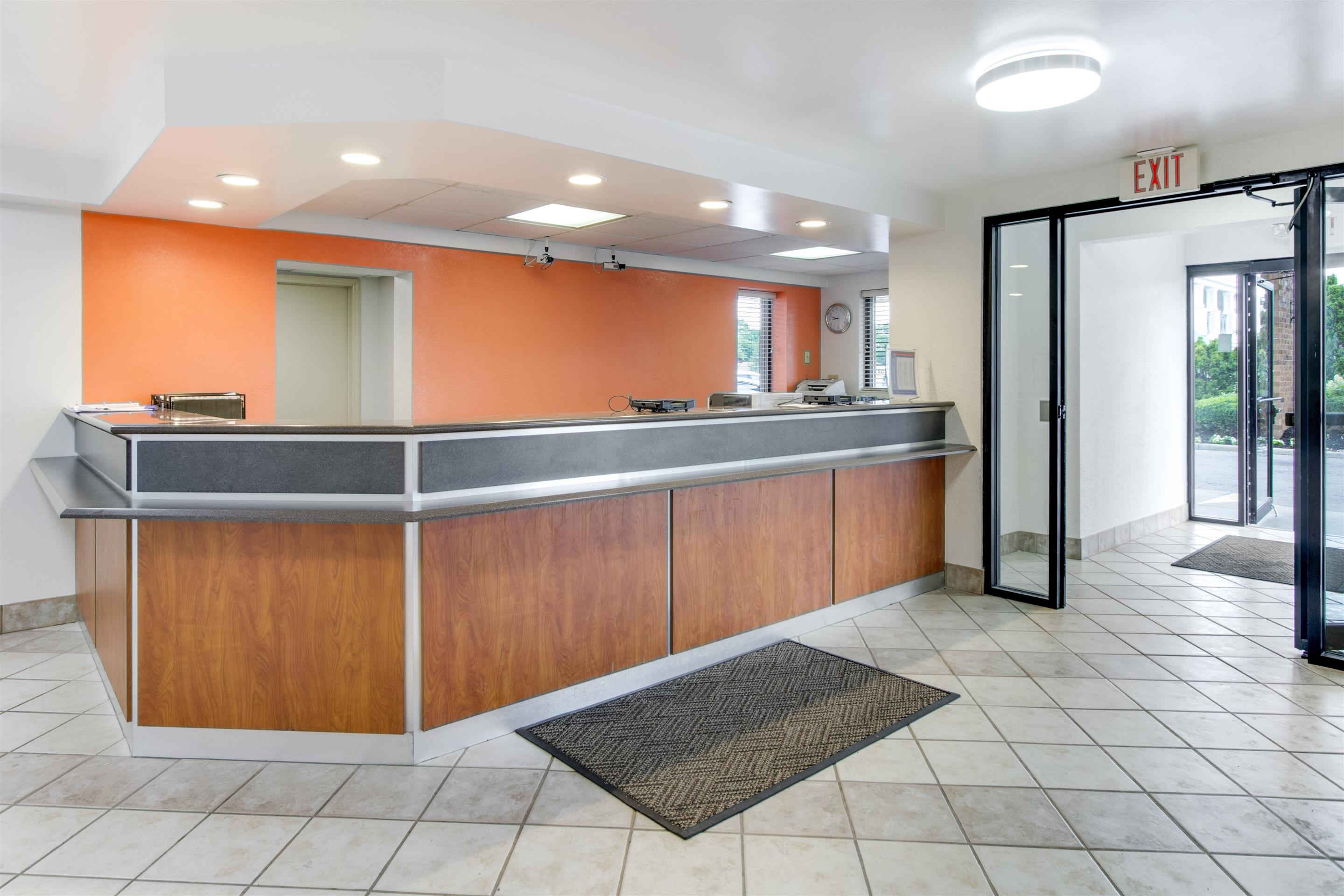 red roof inn plus columbus worthington