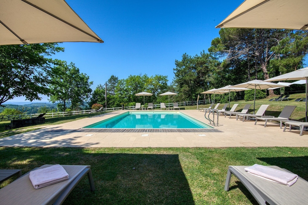 hotel and restaurant le meysset