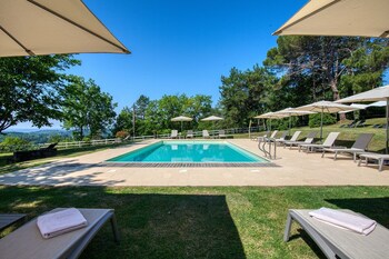 hotel and restaurant le meysset