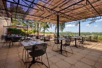 hotel and restaurant le meysset