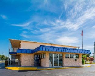 Rodeway Inn Fort Pierce I-95,Fort Pierce,2 star