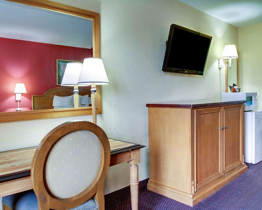 rodeway inn laurel