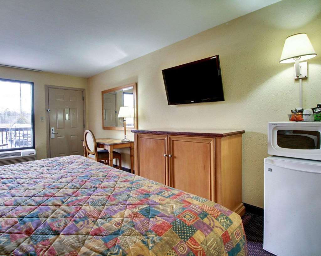 rodeway inn laurel