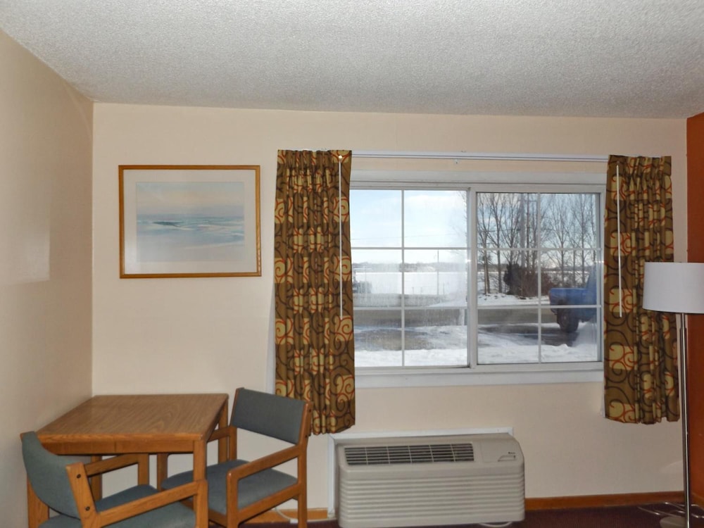 econo lodge manistee