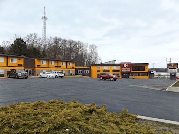 econo lodge manistee