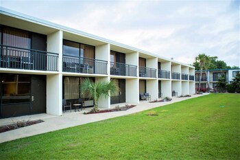 royal holiday beach resort