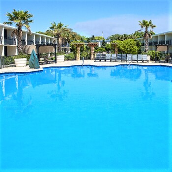 royal holiday beach resort