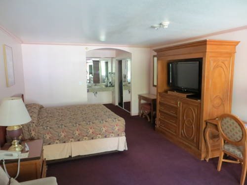 saddle west hotel and casino and rv park