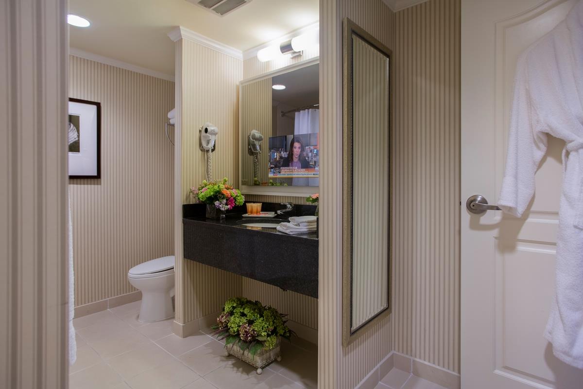 salem waterfront hotel and suites