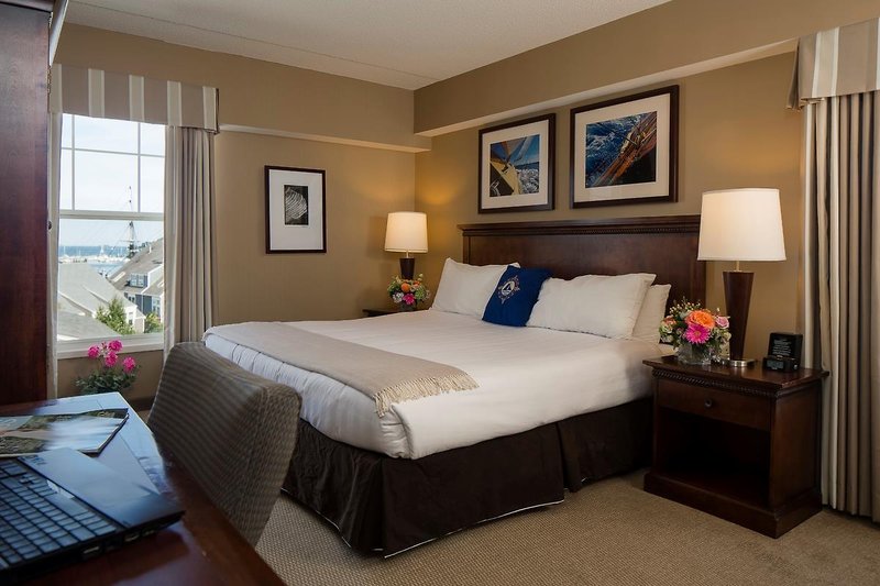 salem waterfront hotel and suites