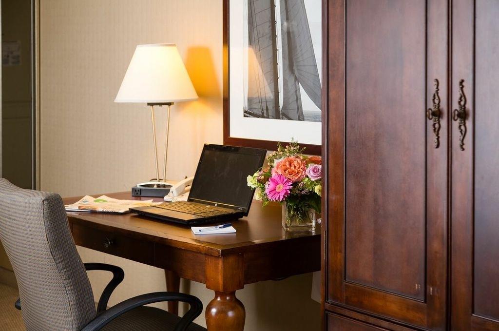 salem waterfront hotel and suites