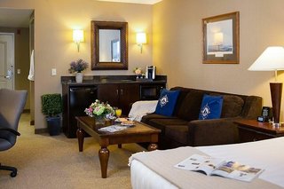 salem waterfront hotel and suites