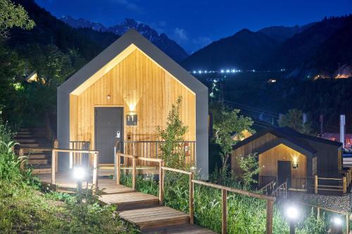 qazaq auyl eco hotel