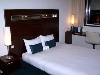 ibis world trade centre dubai