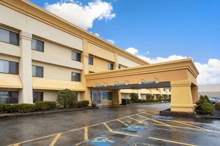La Quinta Inn By Wyndham Auburn Worcester,Worcester>>Auburn,3 star